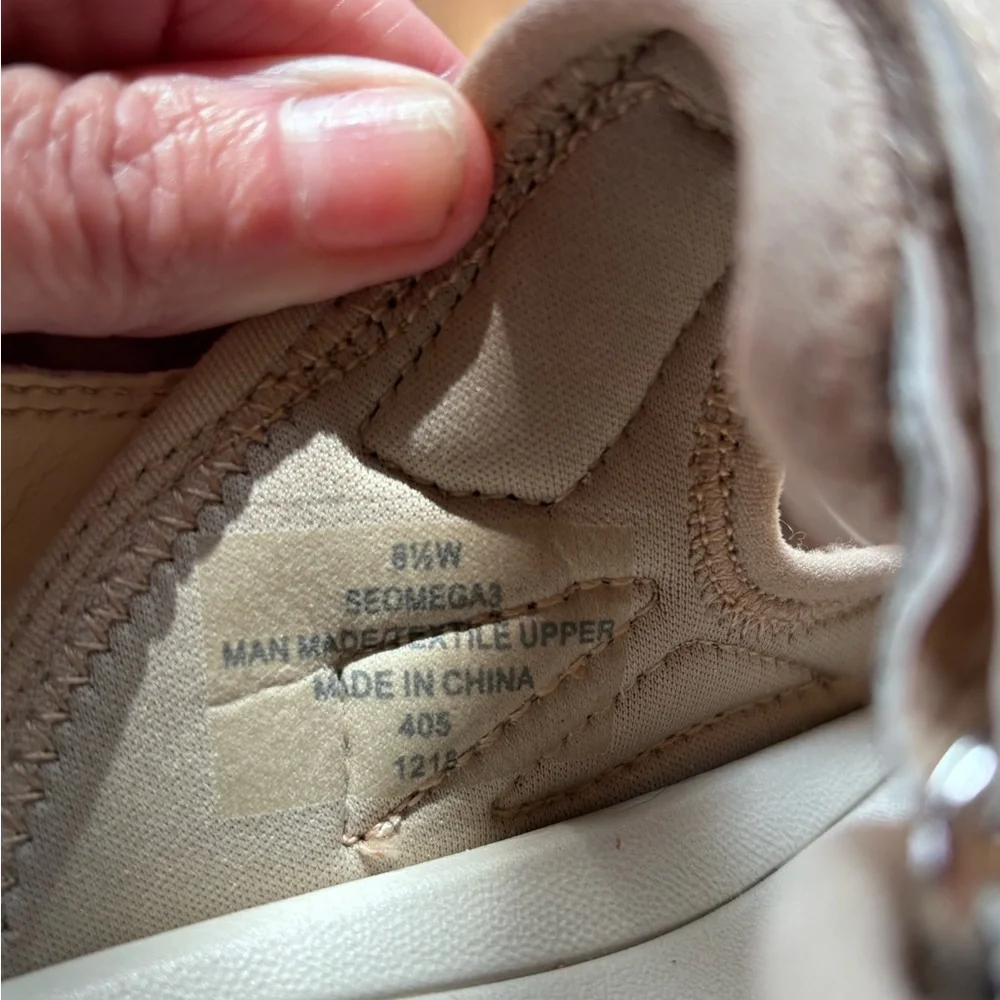 Easy Spirit Beige Taupe Adjustable Strap Comfort Sandals - Picture 5 of 6
